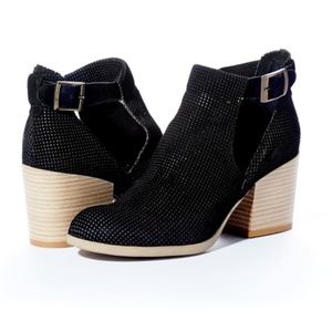 Diana Warner Laser Cut Booties